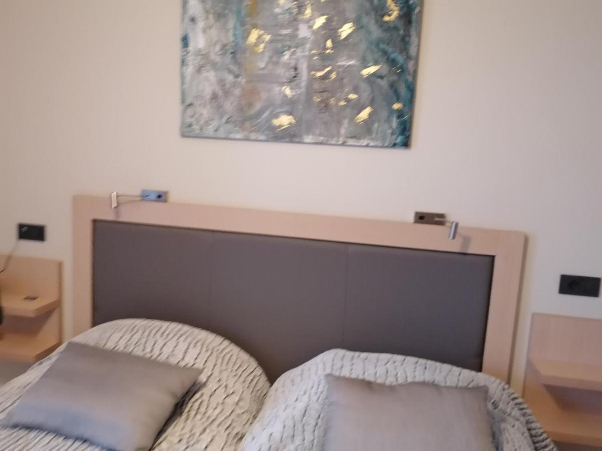 טולון Angelo Cafe Hotel מראה חיצוני תמונה