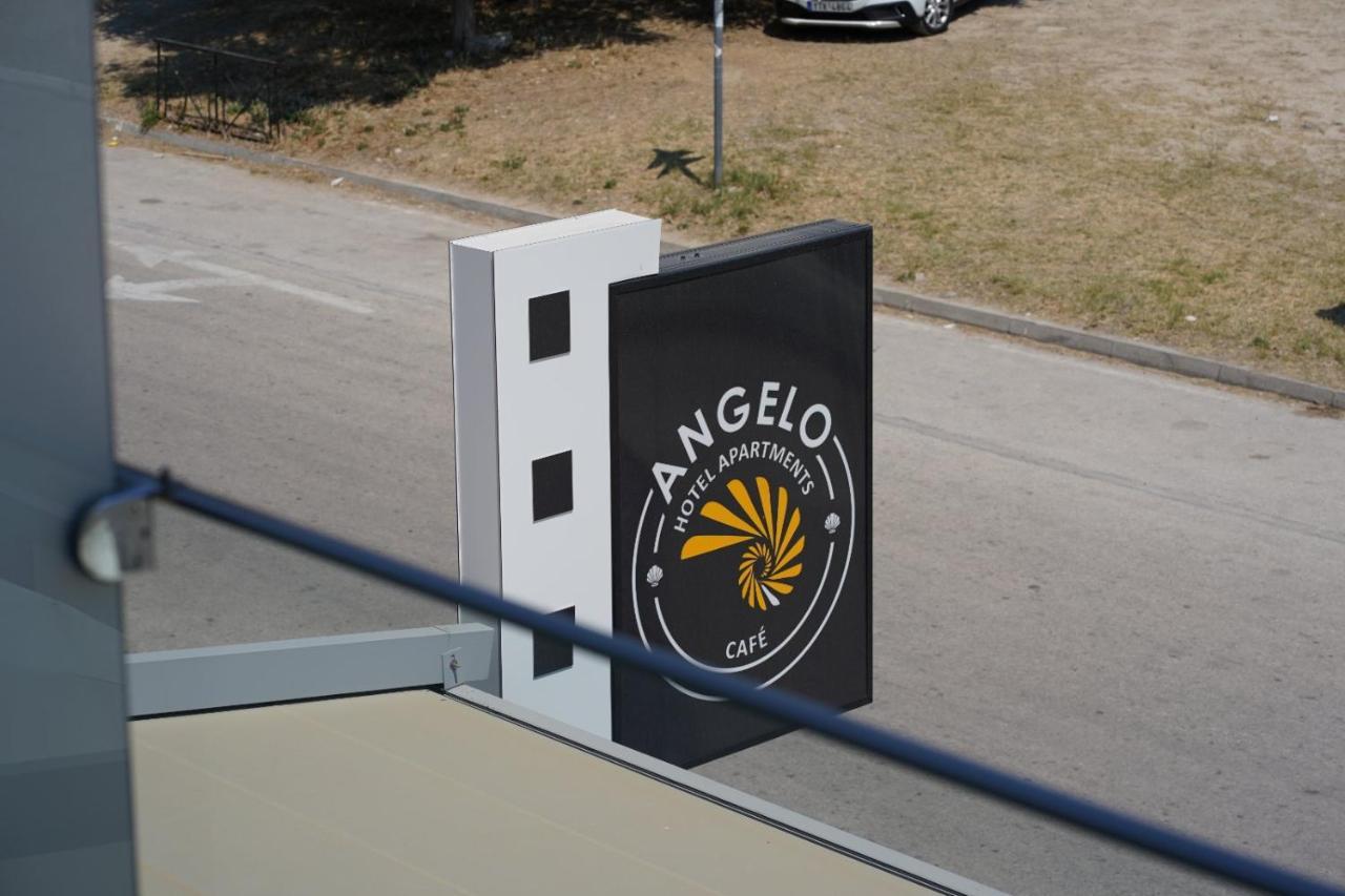 טולון Angelo Hotel-Cafe מראה חיצוני תמונה